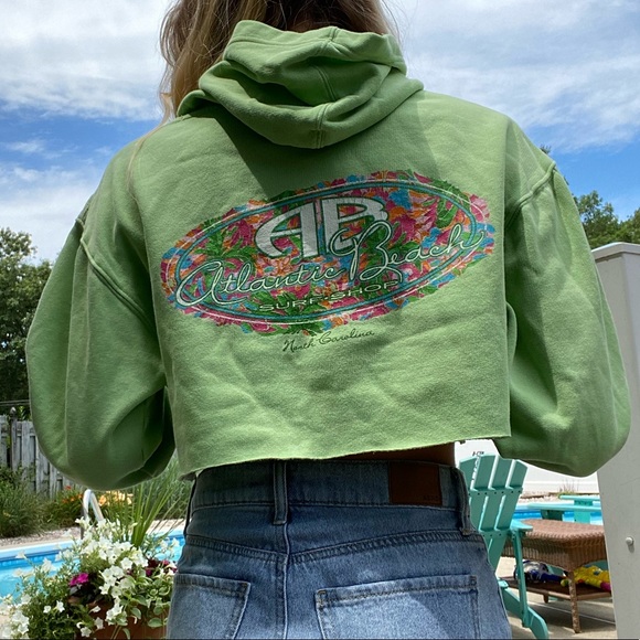 XL cropped atlantic beach sweatshirt! - Picture 1 of 4
